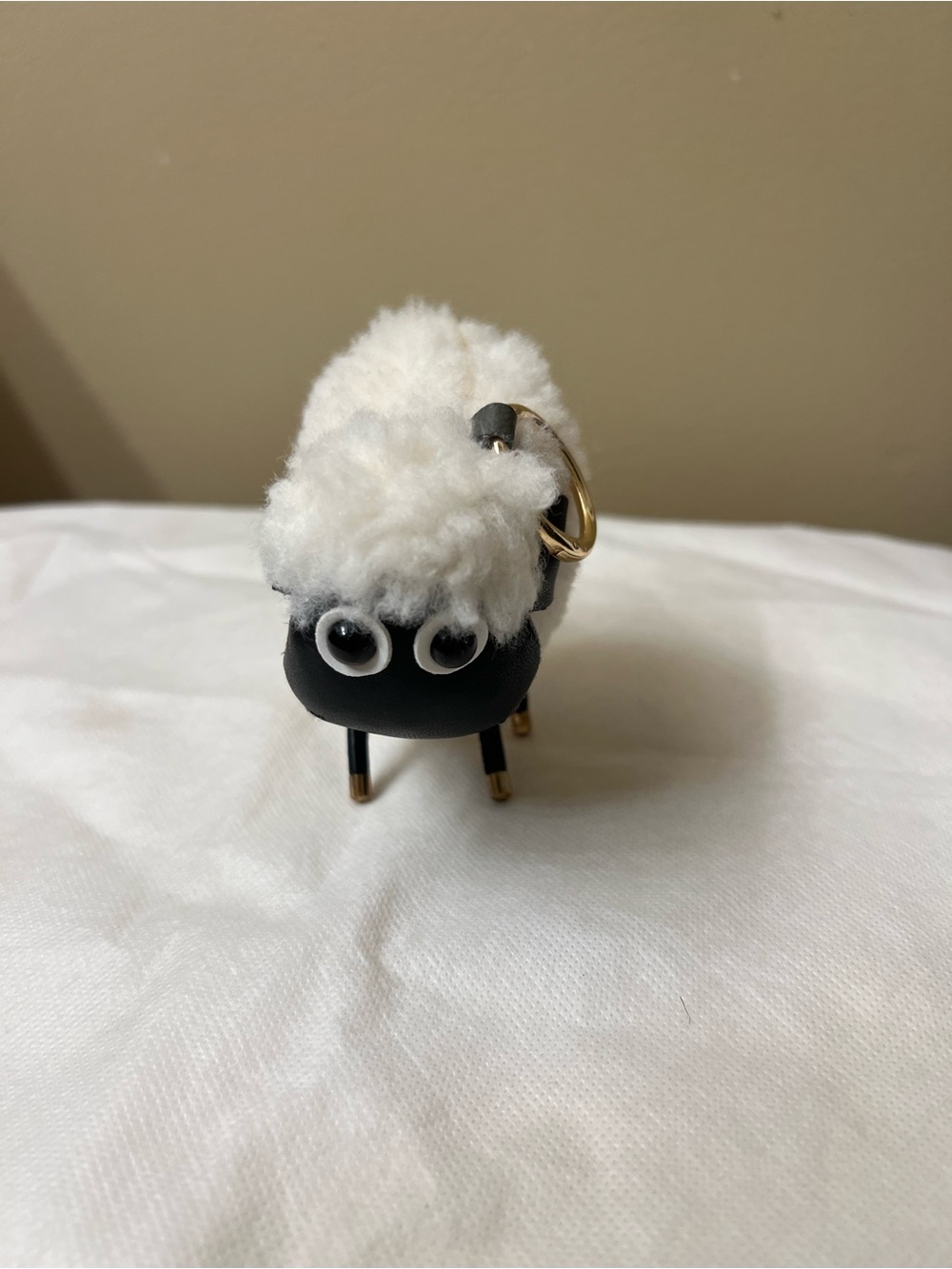 Plush White Sheep Keychain Bag Charm New - Picture 4 of 7